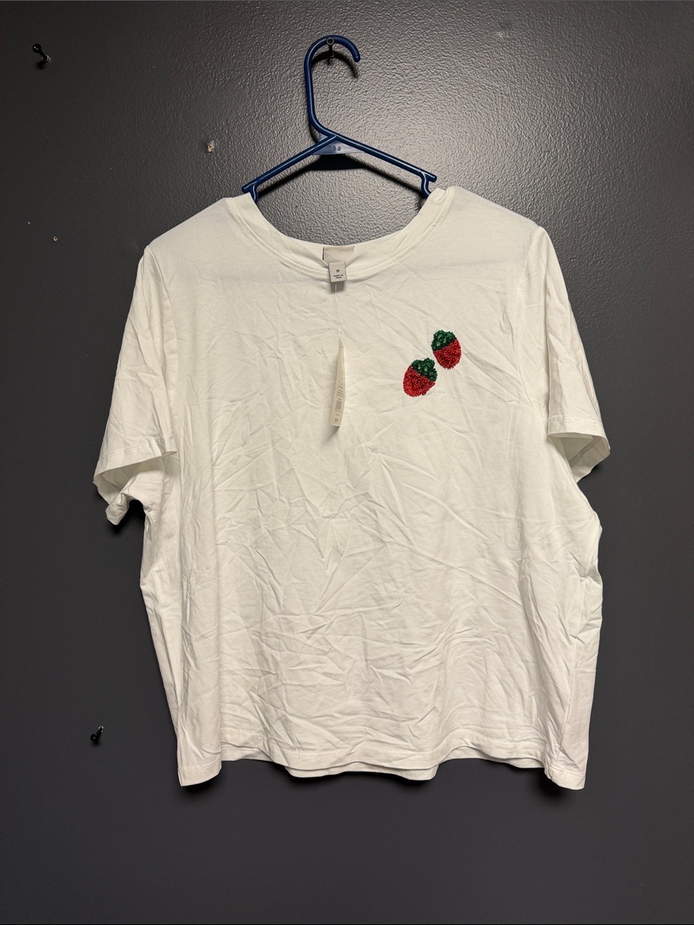 NWT Target Women’s Medium White Short Sleeve Tee with Graphic Strawberry